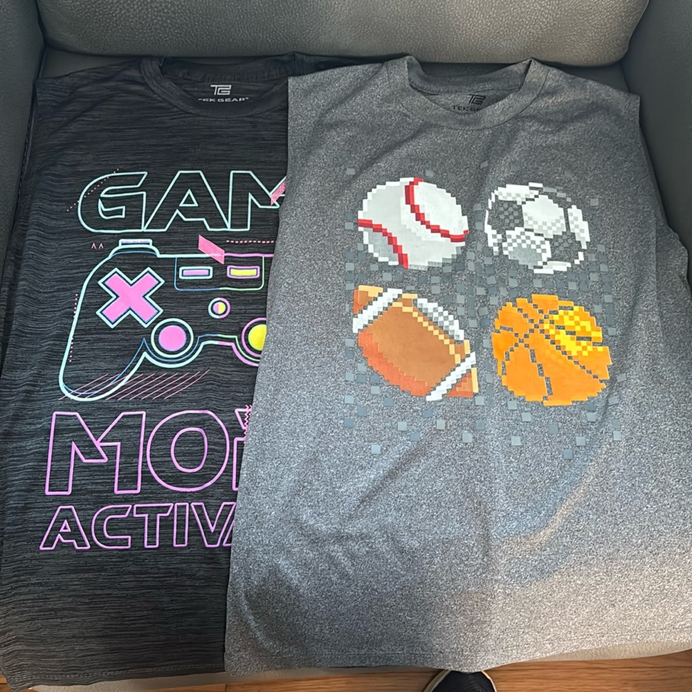 2 Tek Gear sleeveless boys shirts size Medium